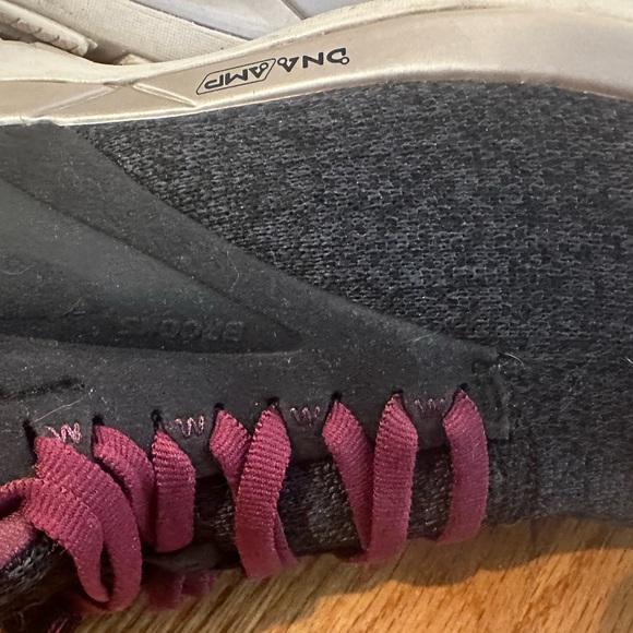 Brooks DNA amp sneakers running shoes size 8.5. Gray blue - Picture 2 of 5